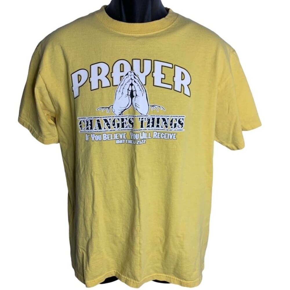 Mens Religious Crewneck Shirt Sz L Yellow Prayer Changes Things Short Sleeve